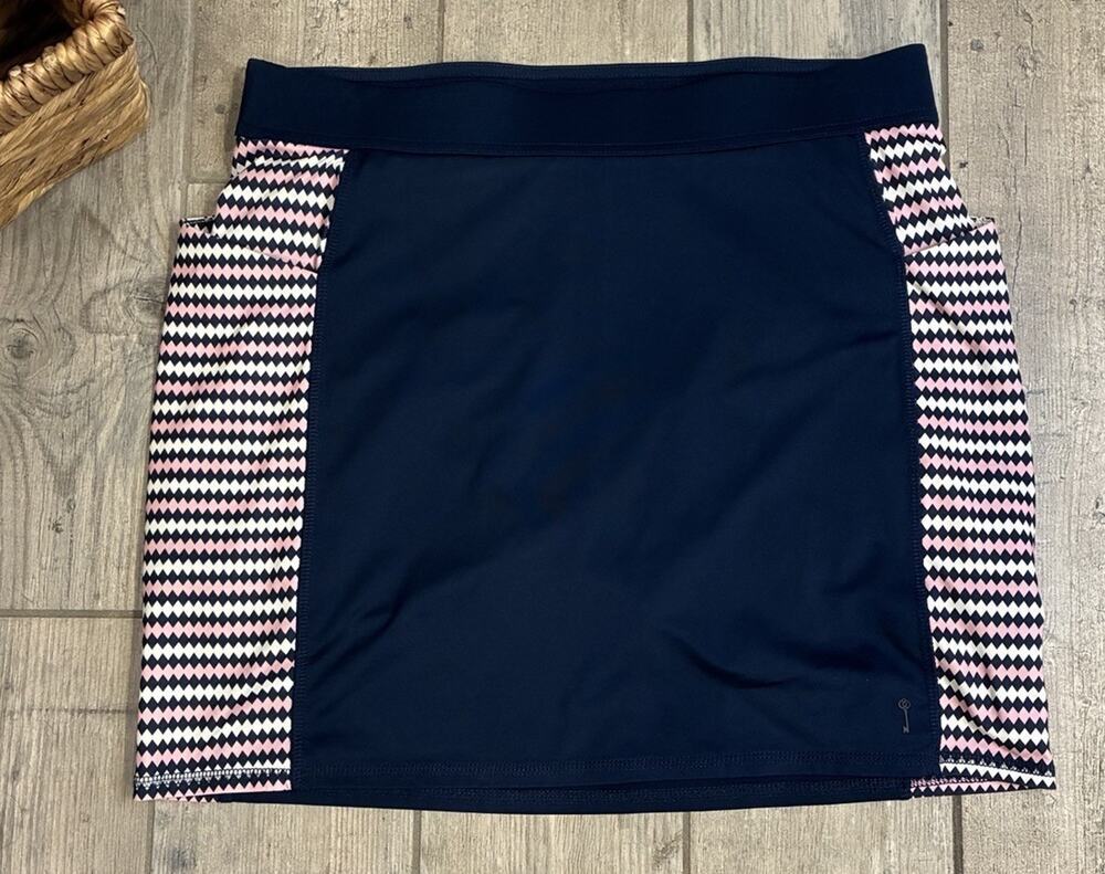 Belyn Key Women’s Golf Skort Pockets Size M Navy Diamond Stripe Athletic Skirt